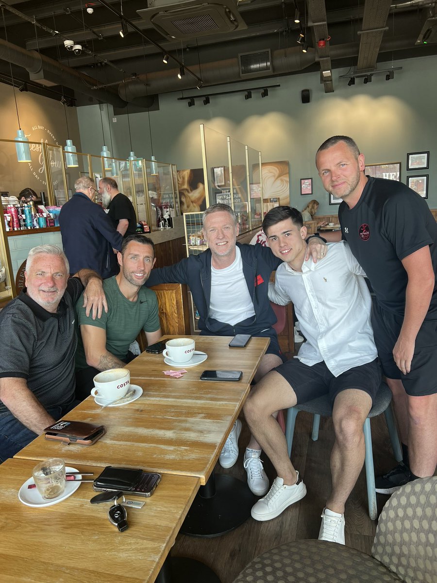 CraigMoore_18's tweet photo. Great to catch up with @ScottyMcD83 and Dylan Ruiz Diaz who is back in Scotland for a crack at a contract. Aussies winning 3-2 here and very much having a crack at the beautiful game.
#alwaysfootball
#opportunity https://t.co/BvRVzG3Nh1