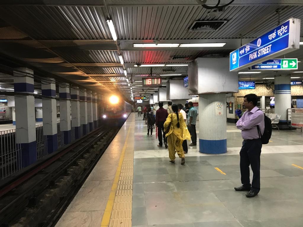 Metro Railway Kolkata tweet media