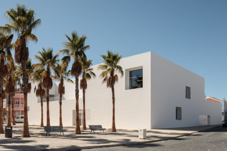 CosentinoBCN's tweet photo. ⚫️“Desde #CosentinoCityBarcelona, queremos felicitar a todos los ganadores del premio #FAD de #arquitectura 2022”. #PremiosFAD #architecture
@ArquinFAD https://t.co/LlFalGufai