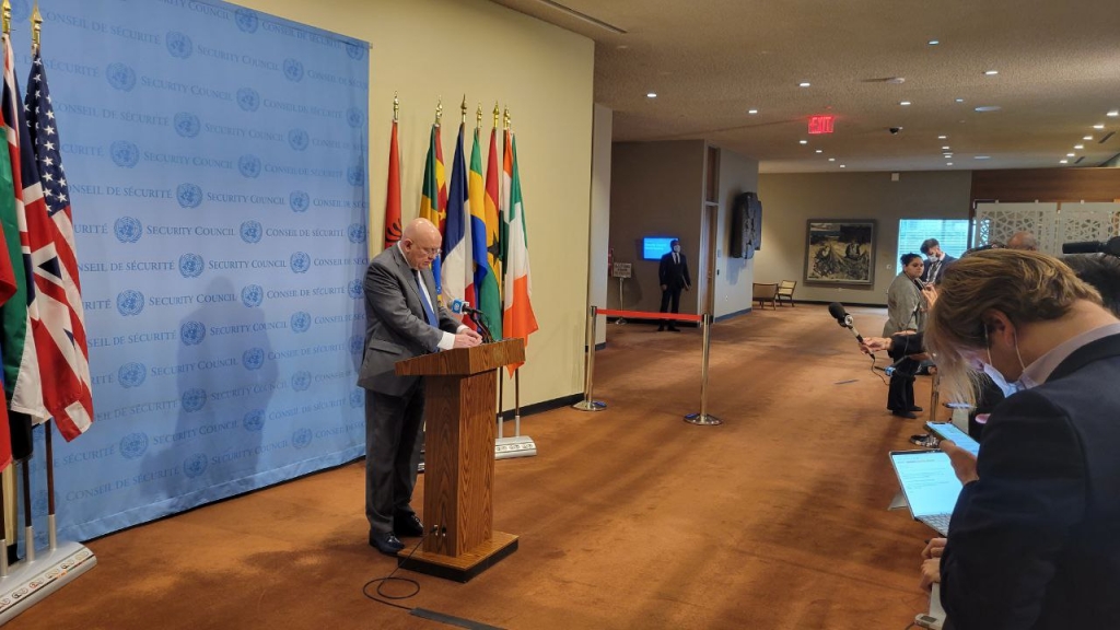 mfa_russia's tweet photo. ❗️ Permanent Representative of Russia to the @UN  Vassily #Nebenzia regarding shelling of Donetsk by Ukrainian military: I would like to say to the Western countries supplying weaponry to #Ukraine – the blood of civilians is on your hands.

🔗 https://t.co/Hmd8msz2Xv https://t.co/FEJRQmHnfN