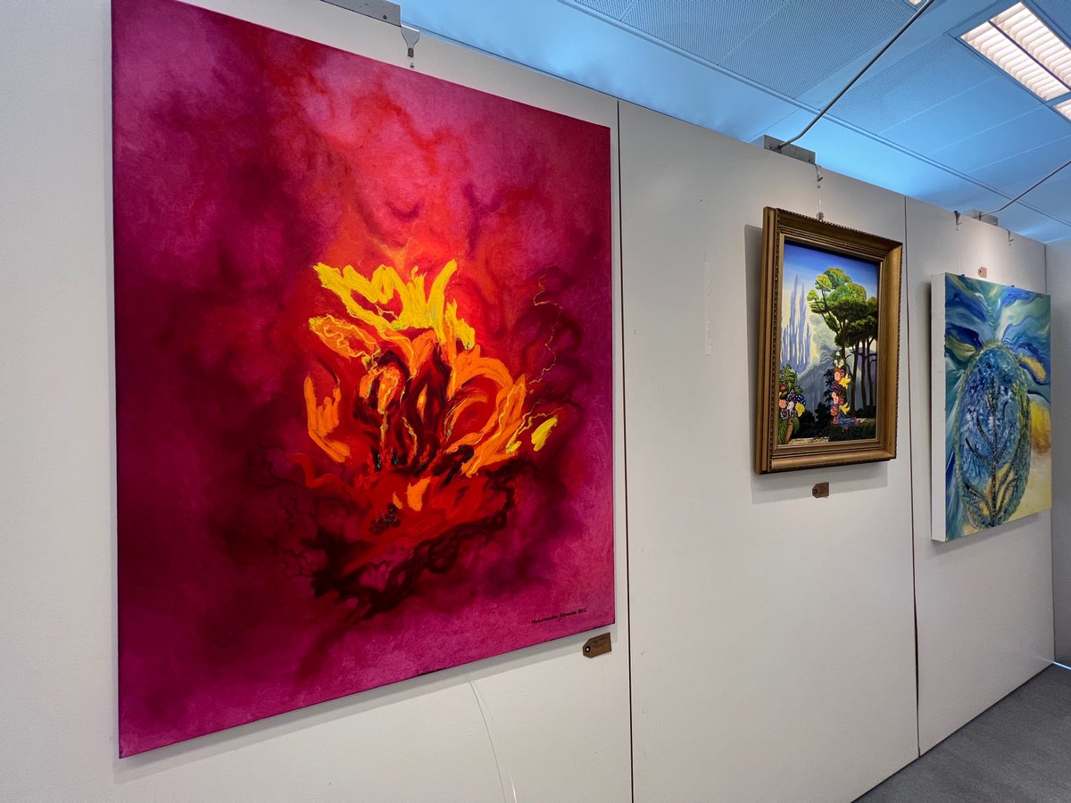 UNOGLibrary's tweet photo. In the theme of #wellbeing #socialprescribing, the @WHO Organized a great exhibition yesterday to highlight the important role the arts have to support 🧠health and wellbeing.
➡️ Viewable until June 24: https://t.co/52Wlnqxy3F https://t.co/wpREABaDqV