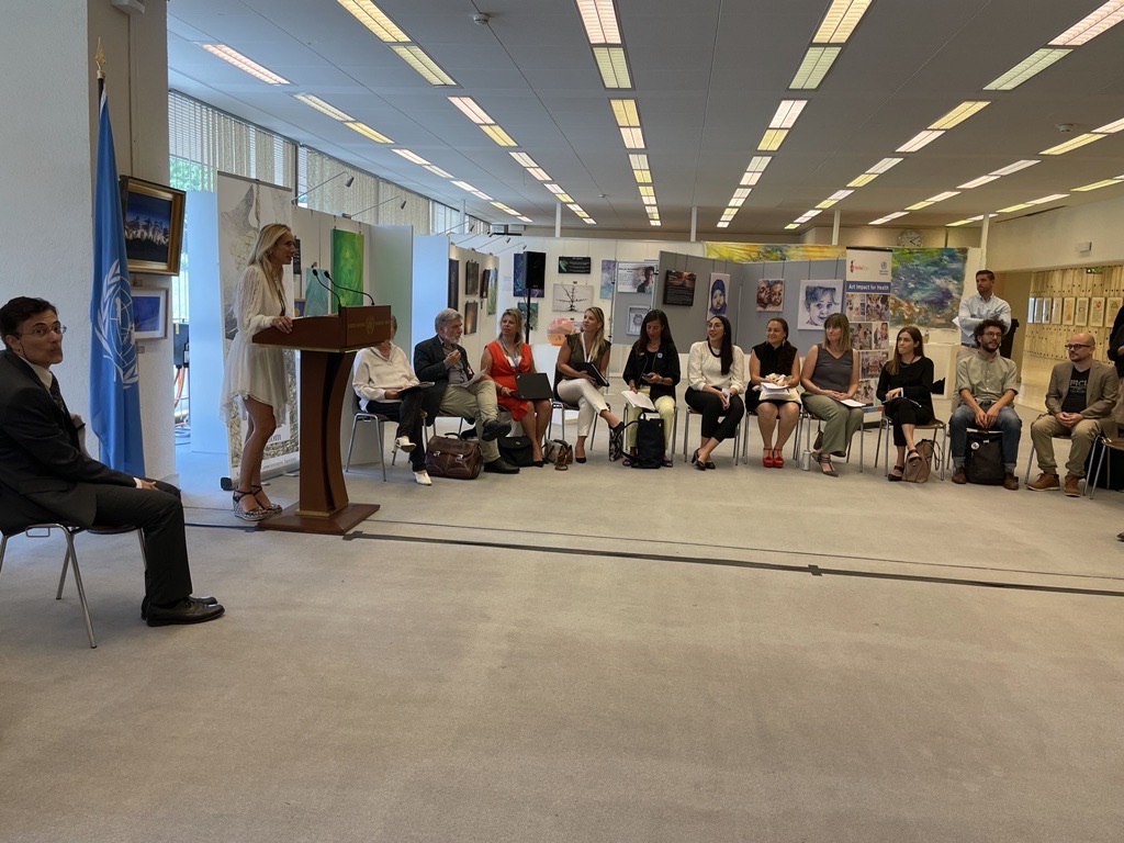 UNOGLibrary's tweet photo. In the theme of #wellbeing #socialprescribing, the @WHO Organized a great exhibition yesterday to highlight the important role the arts have to support 🧠health and wellbeing.
➡️ Viewable until June 24: https://t.co/52Wlnqxy3F https://t.co/wpREABaDqV