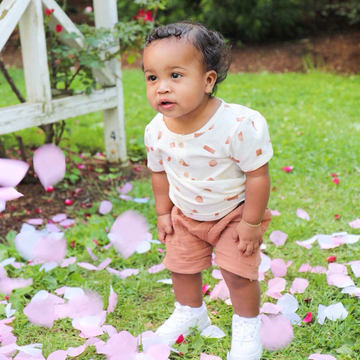 2smooth_25's tweet image. My baby gon be a big brother 🥺 baby girl loading 💖 can’t wait to meet my princess 😍