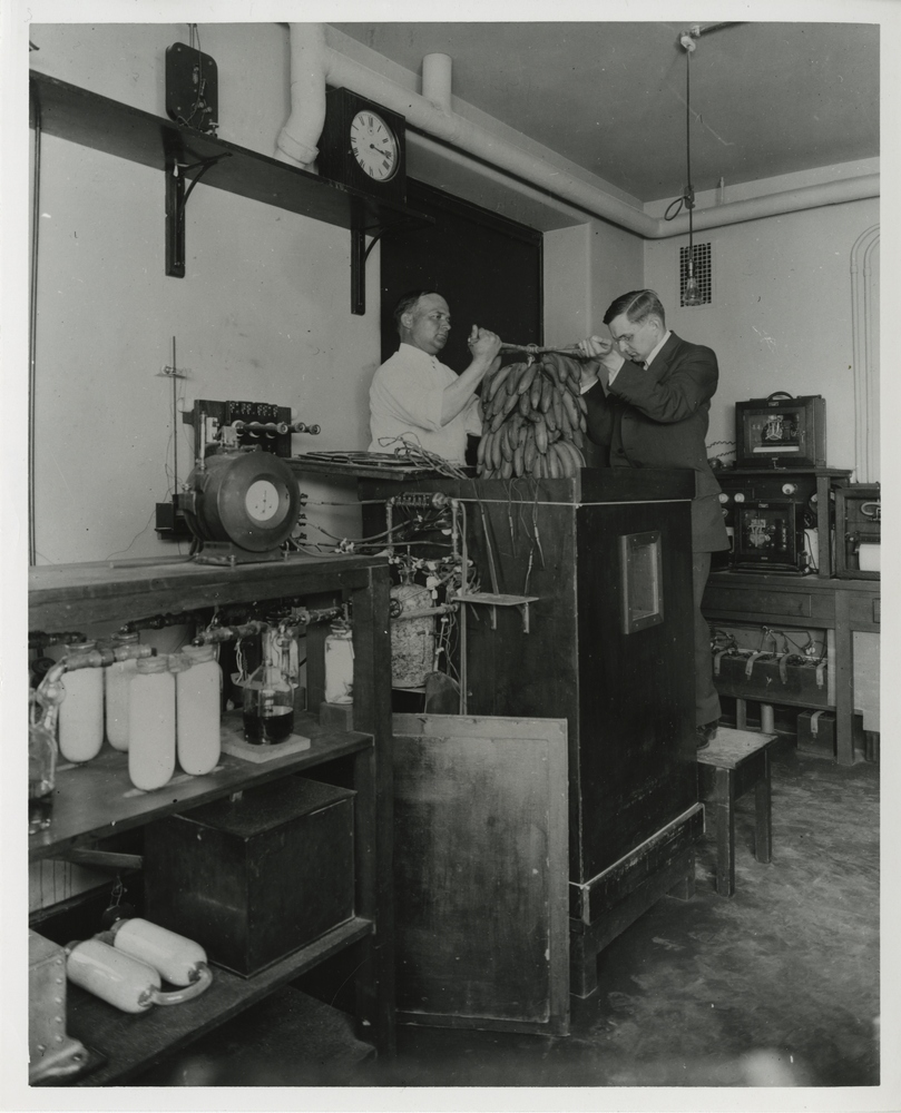USDA_ARS's tweet photo. W.O. Atwater led nutrition programs for USDA &amp; developed plans for studies &amp; experiments in the areas of food nutrition, the effects of food processing on nutrient changes, food consumption studies &amp; human nutrient requirements &amp; metabolism. #NutritionLiveOnline #AtwaterLecture https://t.co/kNA9S2zQnZ
