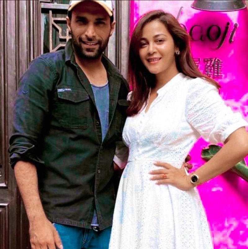neeti_speaks's tweet photo. The power they hold🔥💕
I wish they work together and rock again with their sizzling chemistry(obviously with a good story) 
It will be a treat
#ShaleenMalhotra #KaveriPriyam #Shaveri #MoRan https://t.co/riIbZyRgOC