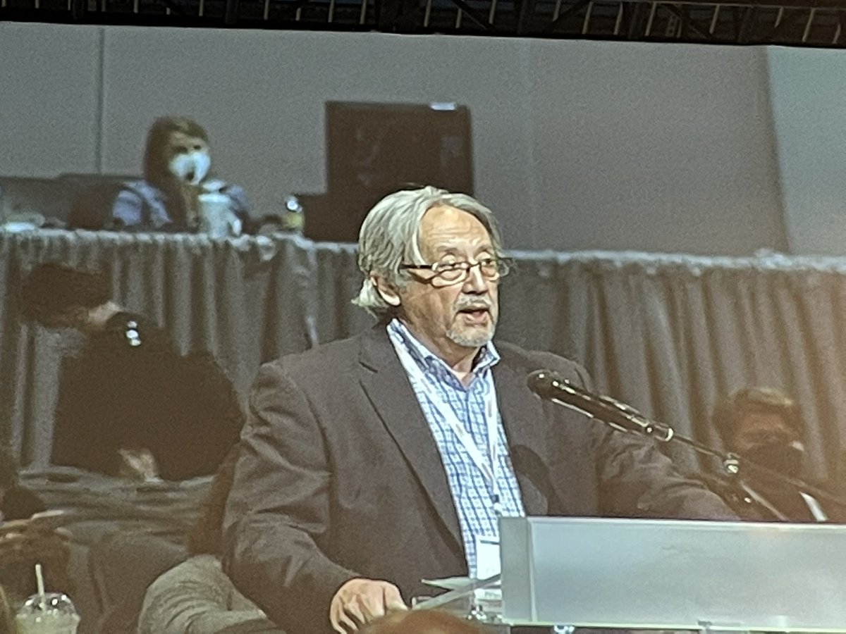 GwenMillsUH's tweet photo. “My first document in this country was a union card!” - @unitehere VP for Immigration, Civil Rights &amp; Diversity Enrique Fernandez.  We will not stop until all workers - Dreamers, TPS holders and all noncitizens - can achieve citizenship and join unions.  @UNITEHERE19 #aflcioconv https://t.co/BgDSnc9o4T