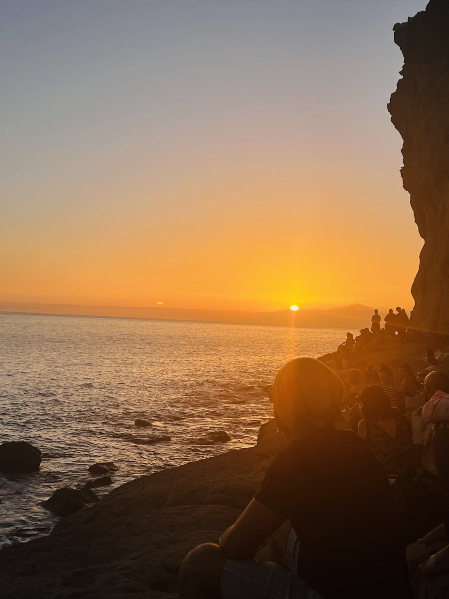 ptfng's tweet photo. If you have the chance to travel to the Canary Islands make sure you go to Gran Canaria ❤️ thank you United for the Tenerife route #Spain  #united #goodleadtheway #grancanaria #TFS https://t.co/VUprOzxBLz