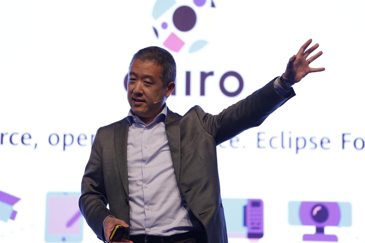 🌧 “Open Service Cloud opens the service layer in clouds to enable anyone to create open, portable, managed services across any cloud."

<a href="/bryanwche/">Bryan Che</a> from <a href="/Huawei/">Huawei</a> gave a very engaging talk which focused on moving from device to cloud! 

#DTS22