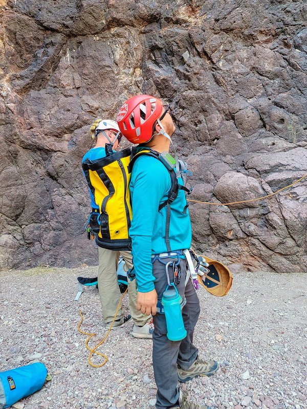 Hydrapak's tweet photo. Don't be afraid to fail. Be afraid to not try. It all starts with the first step- or, in this case, the first handhold... Go ahead- you might surprise yourself.
📸: @exploringmundos
#beadventurous #havefunoutside #adventuretime https://t.co/sdGvHdkbkx