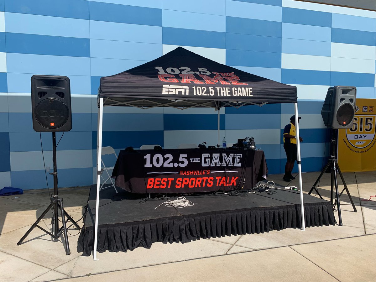 1025TheGame's tweet image. 615 Day is ready to kick off here at the @FordIceCenter in Antioch with our friends @PredsNHL &amp;amp; @1029thebuzz. Stop by for family fun activities to help raise money for the @BGCMTnashville! 

Click below to donate! 
thegamenashville.com/615day/