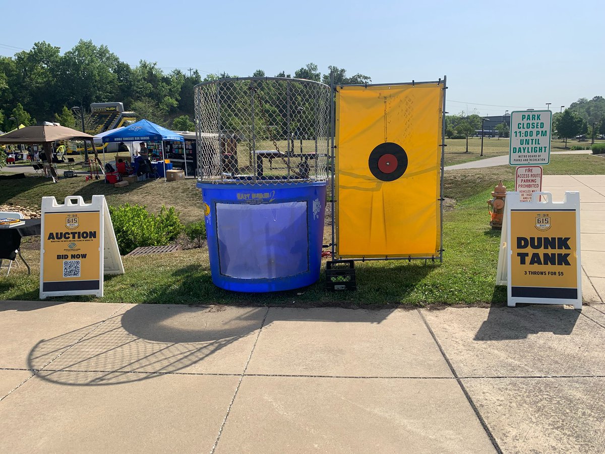1025TheGame's tweet image. 615 Day is ready to kick off here at the @FordIceCenter in Antioch with our friends @PredsNHL &amp;amp; @1029thebuzz. Stop by for family fun activities to help raise money for the @BGCMTnashville! 

Click below to donate! 
thegamenashville.com/615day/