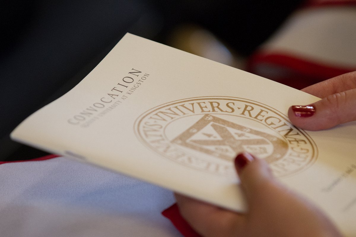 Are you attending convocation June 20 - 24, at the Leon’s Centre in downtown Kingston? Check out the new Registrar &amp; Financial Aid Services website for the latest updates, including parking options, guest seating, on-campus photo ops, &amp; more! <a href="/queensu/">Queen's University</a> bit.ly/39ohV0W