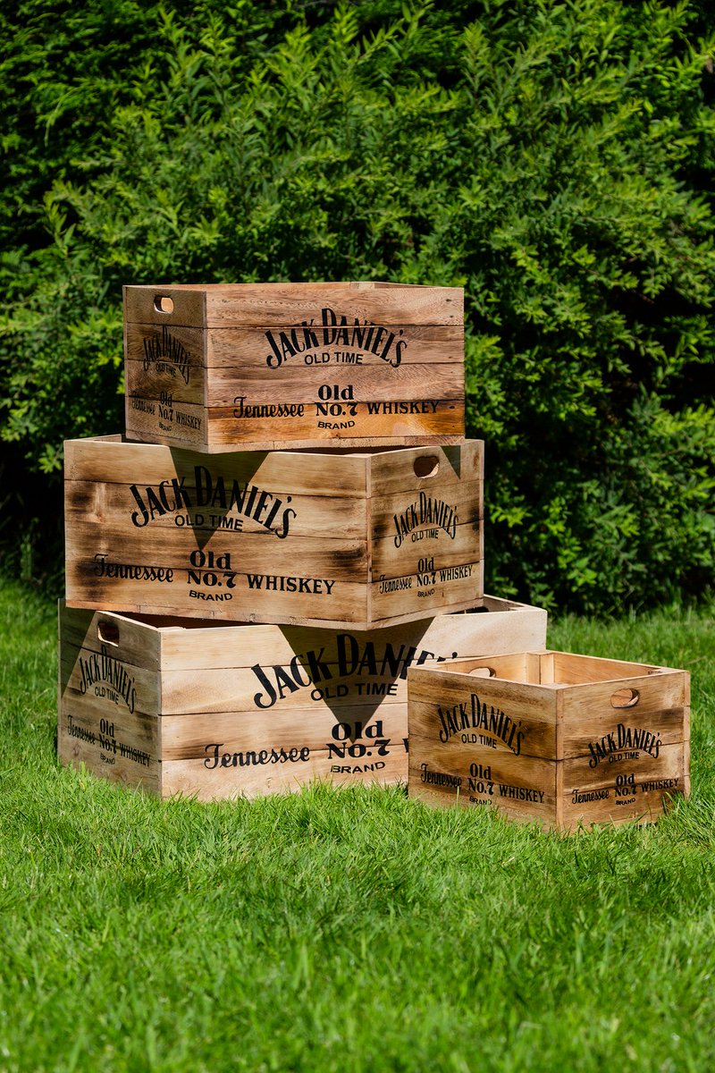 TravellersFinds's tweet photo. For your favourite guy… 👨🎁
Explore our range of vintage wooden crates, #Fatherday gifts, we’ve something for every type of daddy, dad, grandad, step-dads - we've got something for them all
Our website 📲 https://t.co/gxhYmikdAt
#fathersdaygifts 
#vintagestyle 
#FathersDay2022 https://t.co/PCB4Anuce8