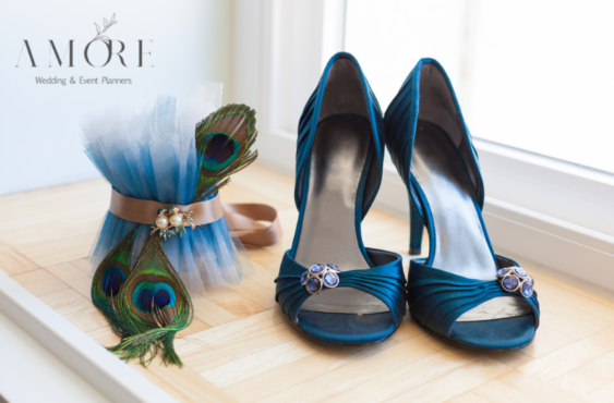 amor3ventos's tweet photo. ¿Qué significa llevar algo azul el día de la boda? Se dice  que simbolizaba la pureza, el amor y fidelidad. Si quieres saber opciones para tu "something blue" visita nuestro blog: https://t.co/tLMNuNvM2h

#Amore #WeddingPlanner #EventPlanner #UnMomentoParaLaVida https://t.co/xikSOSzYr2