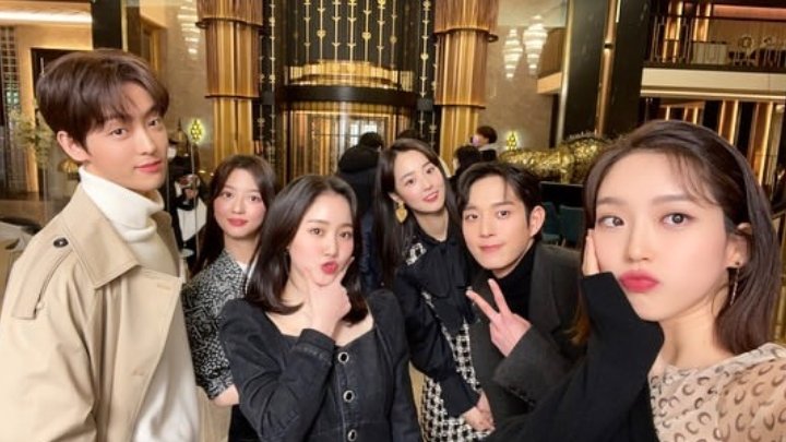 sometimes, when i'm lonely i sit and think about THEM, and it hurts to remember all the GOOD TIMES ~~ I miss the hera kids! ❤️
#JinJihee #ChoiYebin #HanJihyun #KimYoungDae #KimHyunsoo #LeeTaevin