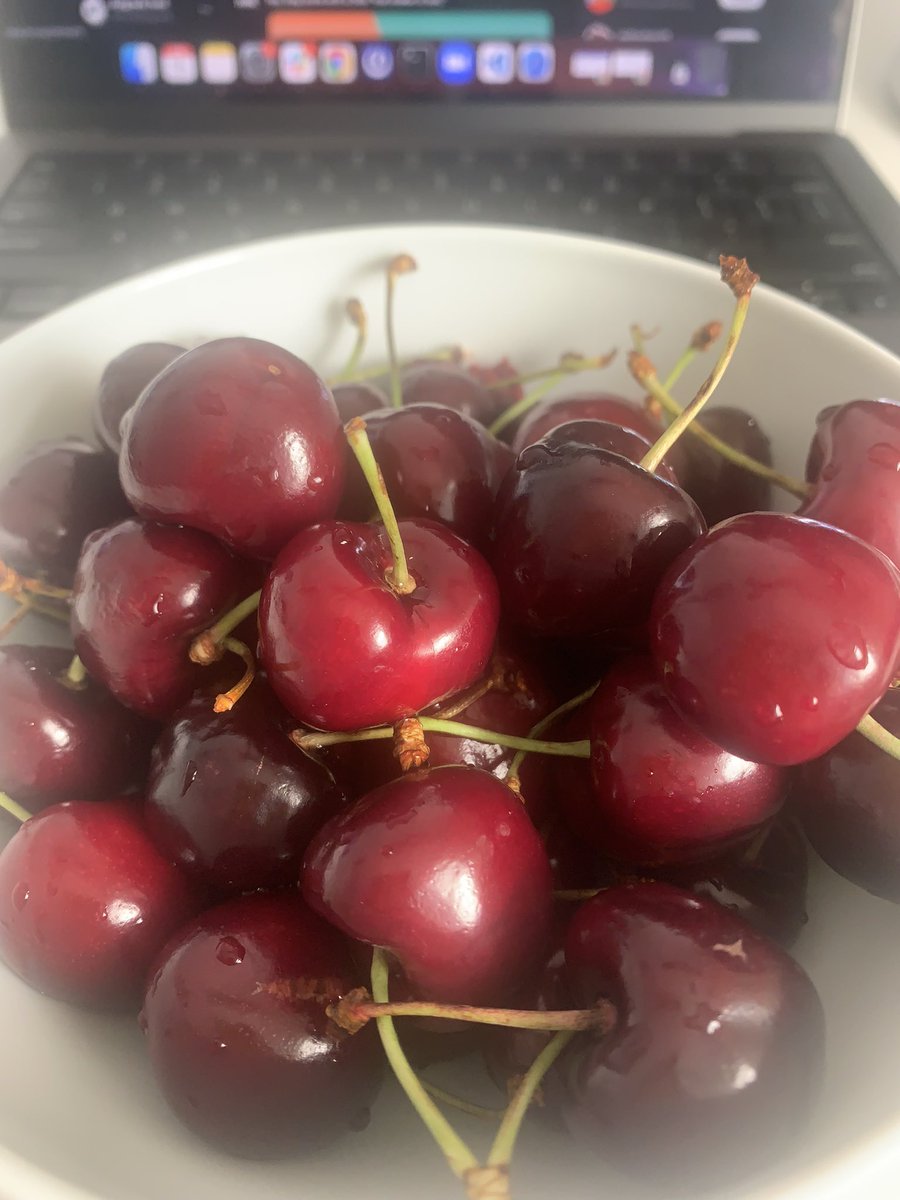 FoodBelgrade's tweet photo. Ne propustite tresnje, jos malo pa ce nam nedostajati bas 🍒 https://t.co/ENIU240K8F