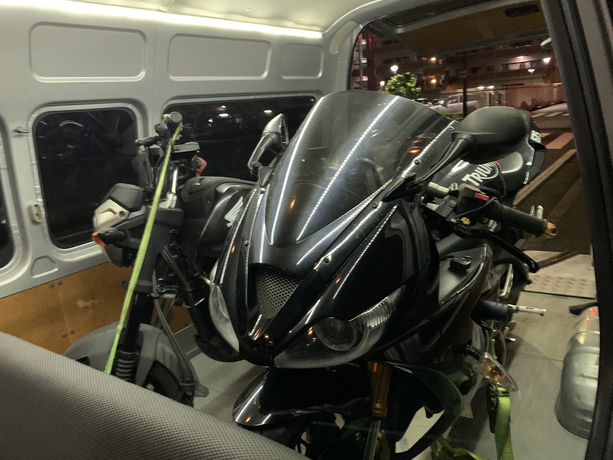 TopicsMoto's tweet photo. デイトナ675

買い取らせて頂きました✨

この度は買取のご依頼有難うございました‼️🙇
当社の在庫4台目のデイトナです()

#mototopics #バイク乗りと繋がりたい #バイク好きと繋がりたい #バイク買います　#デイトナ675  #でいとなフレンズ https://t.co/WGmCvq4tjQ