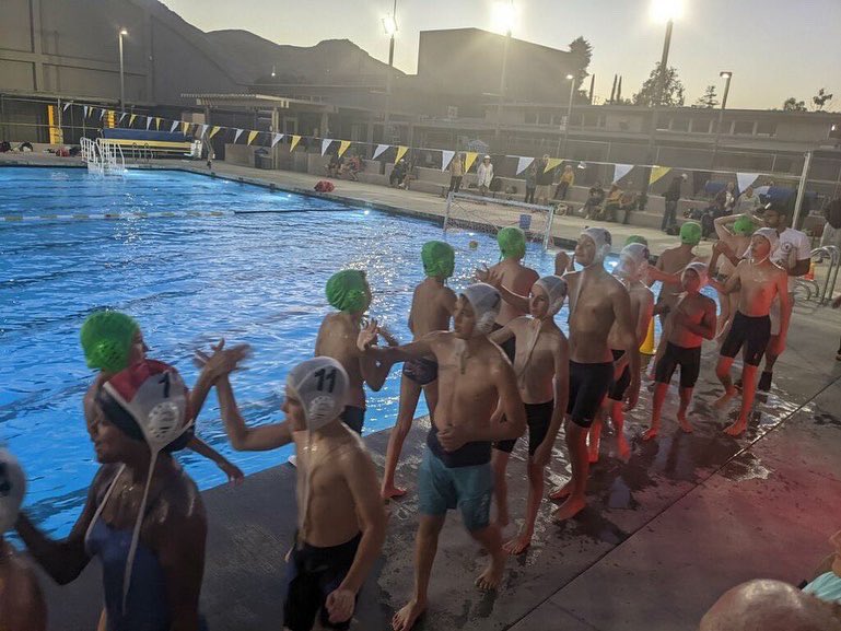 southcoastaqua's tweet photo. Great scrimmage last night with Arise Aquatics from the Santa Paula area!
#ariseaquatics #southcoastaquatics #youthwaterpolo #youthsports #workethic #sportsmanship #teamwork #usawaterpolo #uswp #clubloyalty #teammatesforlife https://t.co/Xv3w0Wcfbb