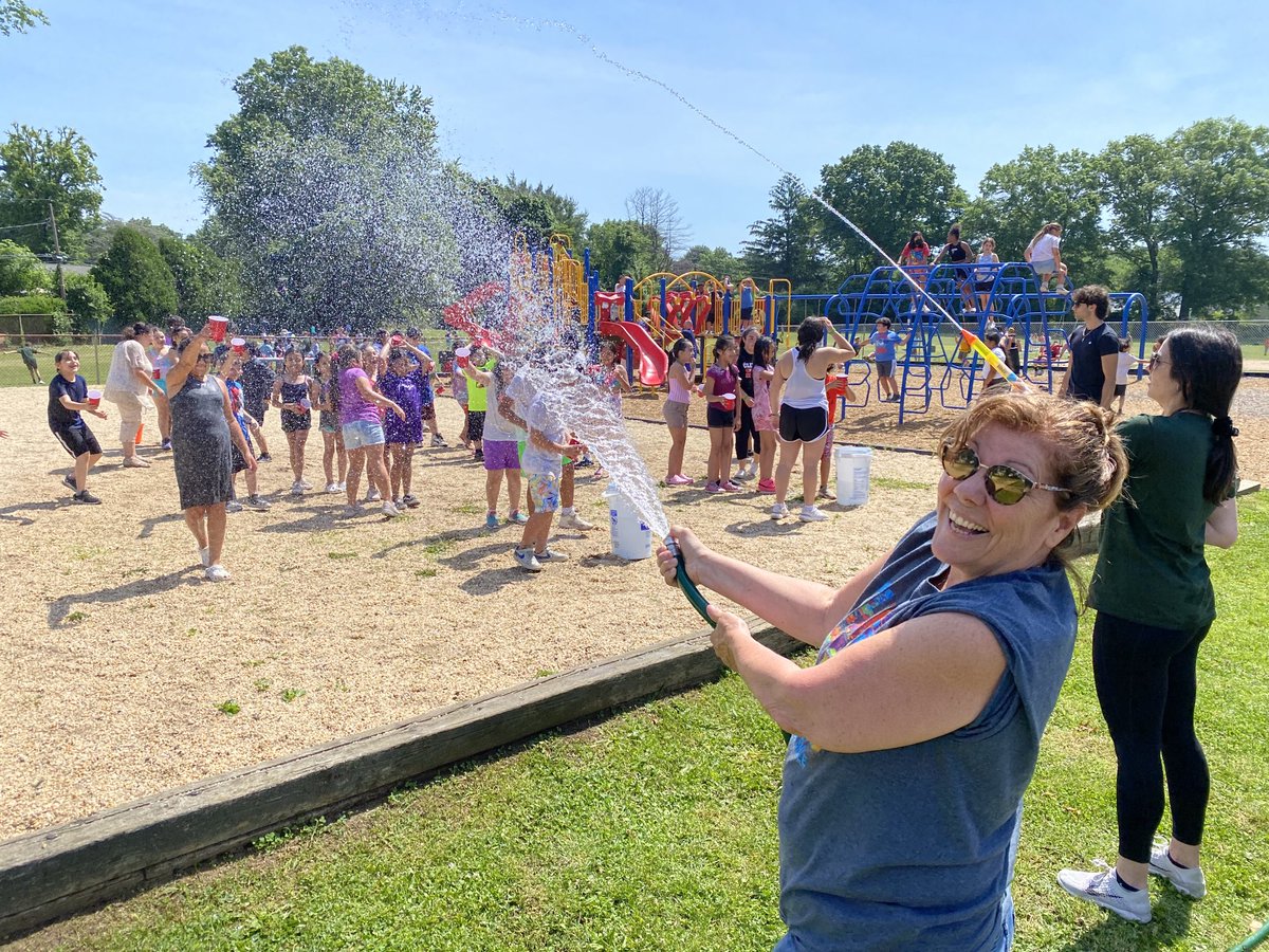 Connolly School tweet media