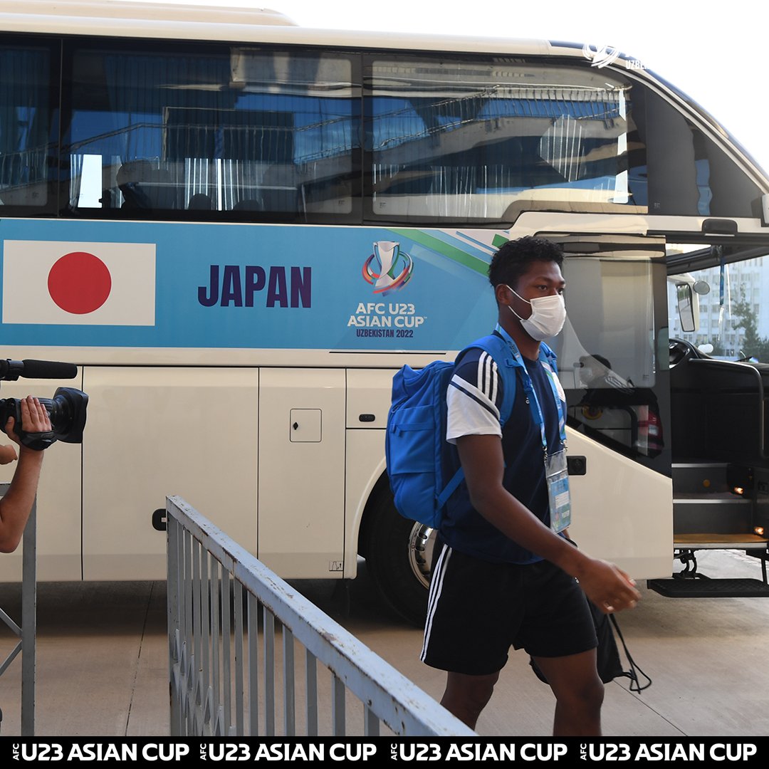 Afcアジアカップ公式 S Tweet Afcu23 アジアカップウズベキスタン22 準決勝 Sf1 Uzbvjpn ウズベキスタン 日本 キックオフまであと45 分 Trendsmap