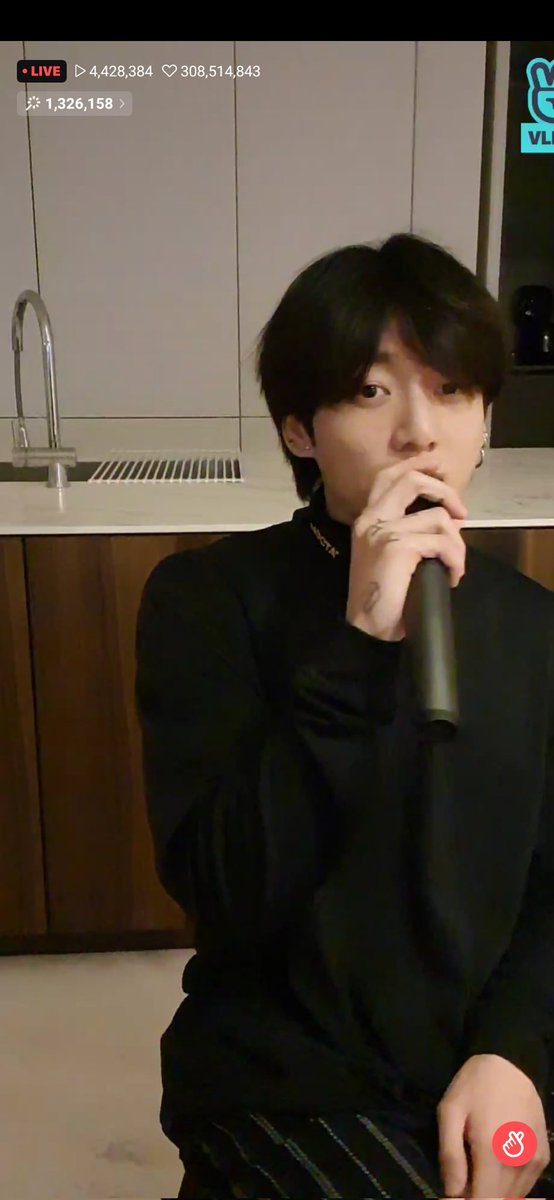 099Erive's tweet photo. Nangharana nnmn po ang kookiebunny🐰 https://t.co/9Et3gMoZk9