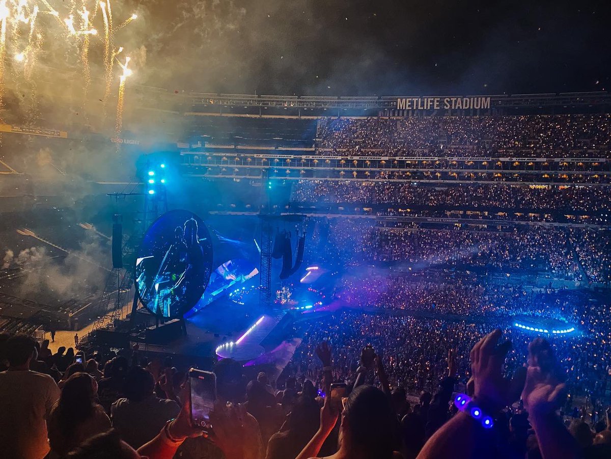 sphemusc's tweet photo. from NJ on 6/4, an unforgettable experience 💜🪐 #ColdplayNJ @coldplay https://t.co/xp0kchTsGx