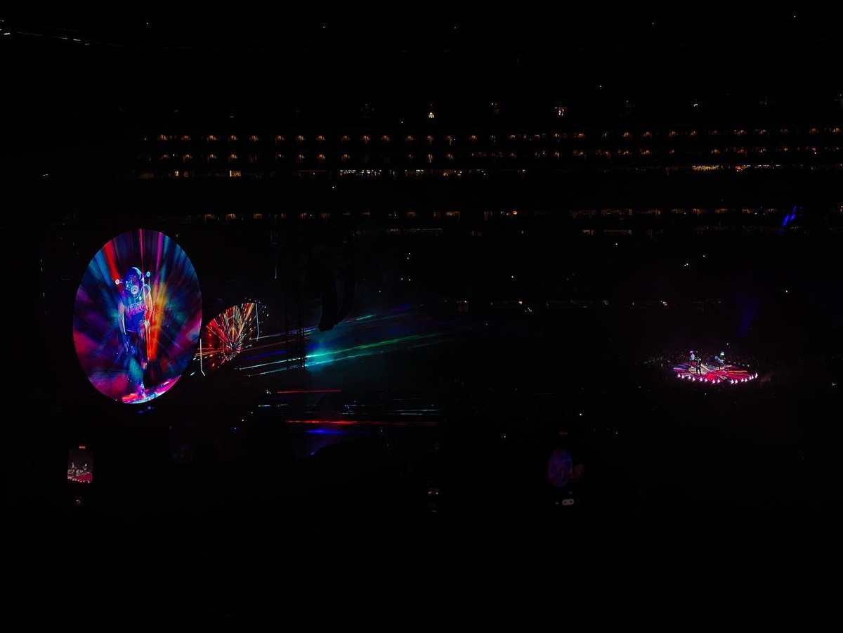 sphemusc's tweet photo. from NJ on 6/4, an unforgettable experience 💜🪐 #ColdplayNJ @coldplay https://t.co/xp0kchTsGx