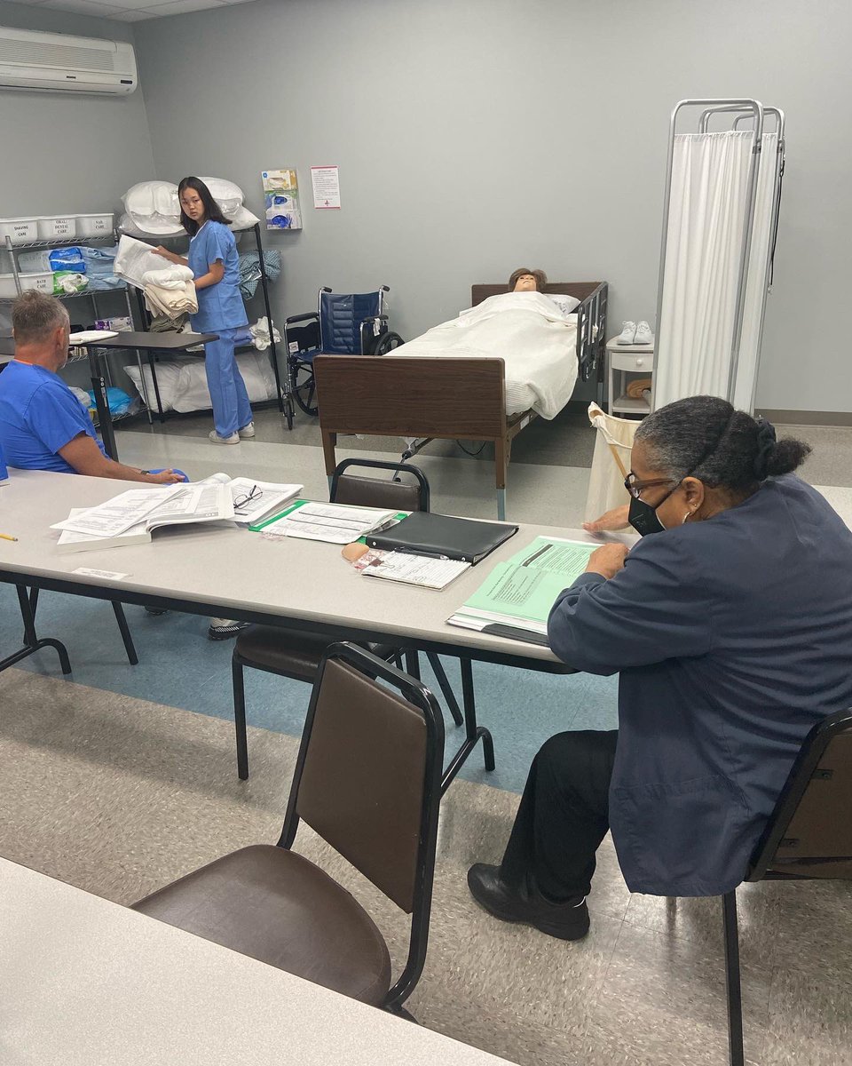 HealthcareKy's tweet photo. Our CNA students practicing and perfecting their skills for the state exam! https://t.co/gKtal95S3o