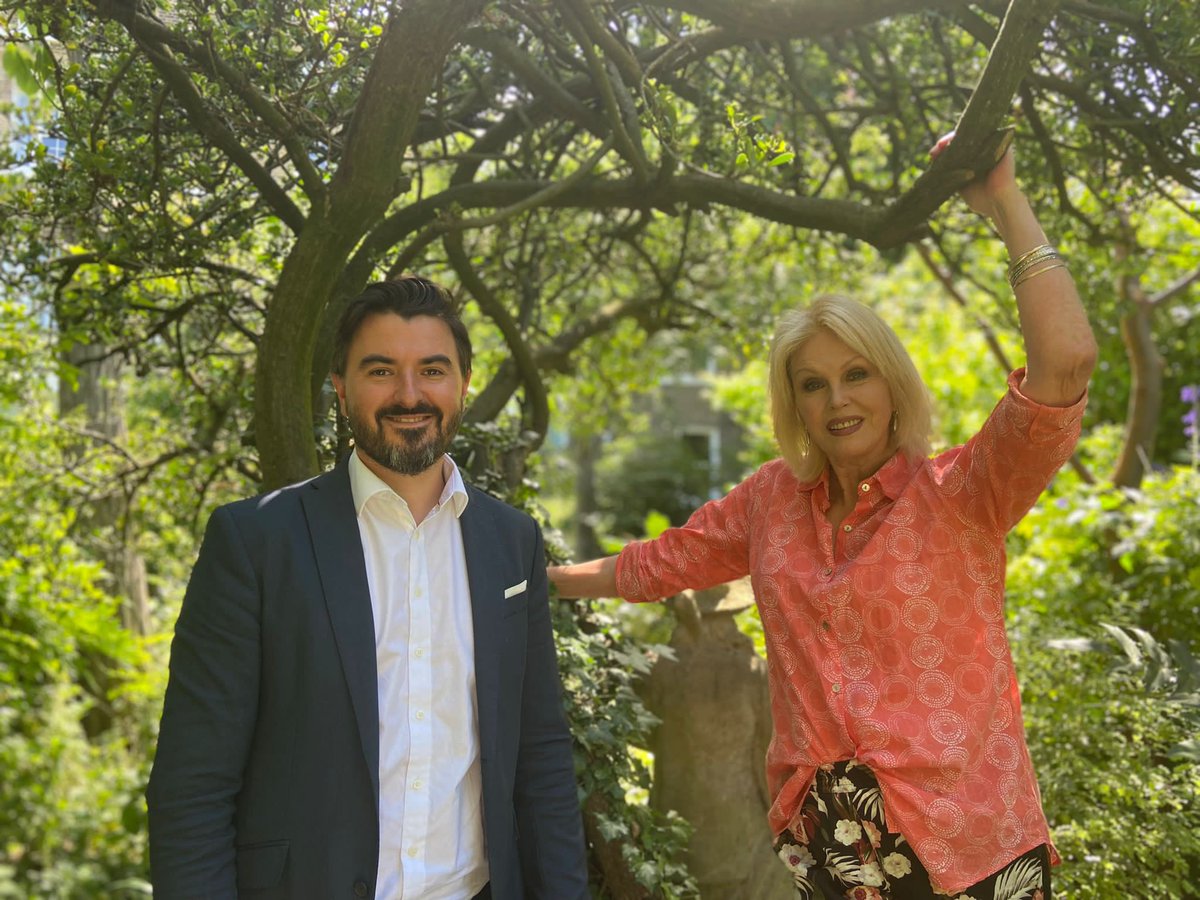 tomskirrowtrees's tweet photo. What an absolute privilege and pleasure to meet with @JoannaLumleyUK yesterday to update her on the work of @TREEAID and our future plans. She even taught me a thing or two about tree growing that I didn’t know! https://t.co/FTZsYIHMpx