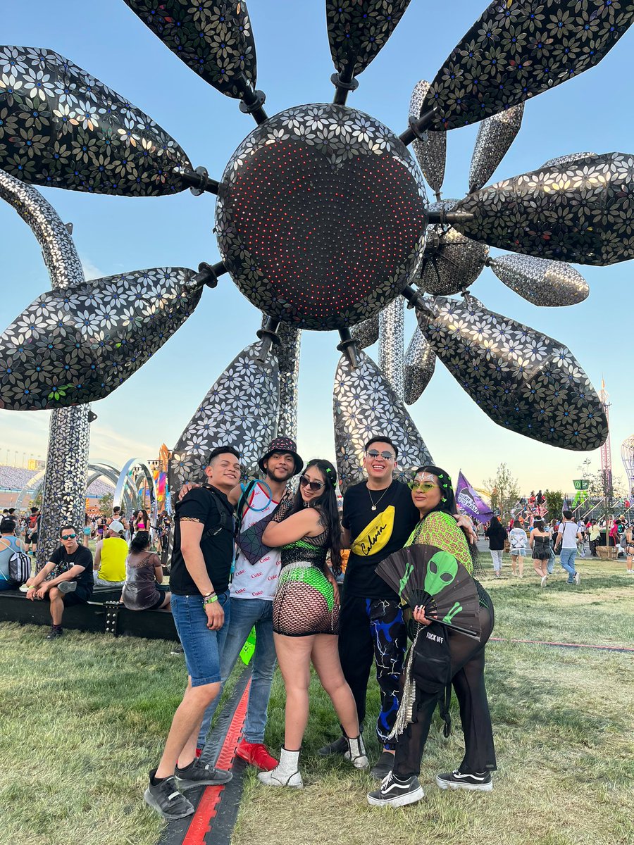 asvpxJudith's tweet photo. Still not over EDC 2022 w\ the group ✨ We had a blassssst😝 #EDCLV2022 #EDCDay1 #EDCDay2 #EDCDay3 https://t.co/FFbiytLuN9