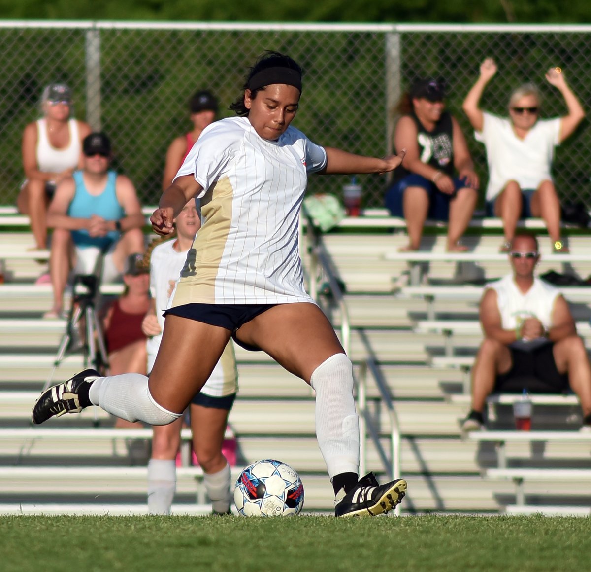 OKCSideFC's tweet image. Today we want to highlight the phenomenal work and team spirit of Emma, running that midfield like a boss! Presley scything through the defensive back line! Celeste about to send that ball home! #onside #stayonside