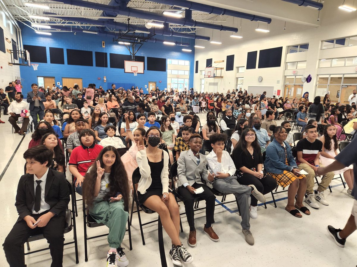 Solomon_PWCS's tweet photo. Off to middle school they go! But first, have a great summer! @JohnJenkinsEle1 #5thGradePromotion https://t.co/oEIJrYG5TS