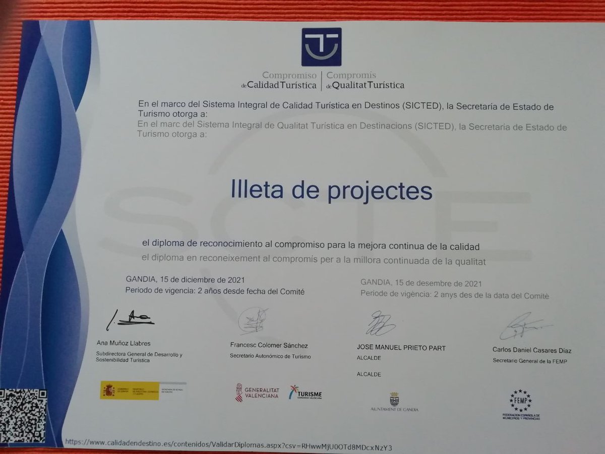 Illetaprojectes's tweet photo. El 17 de maig vam rebre el diploma SICTED (Sistema Integral de Calidad Turística Española).
Es tracta d'un reconeixement a la tasca feta durant l'últim any per a sumar-nos al projecte de qualitat i excel·lència turística, dins del destí Gandia.

Continuem fent camí, 😅

#gandia https://t.co/4szNfA5R4U
