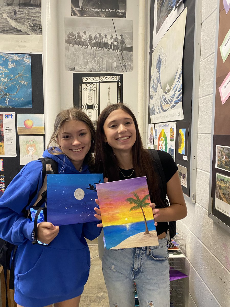 MMHS Art & NAHS with Mrs. Des. tweet media