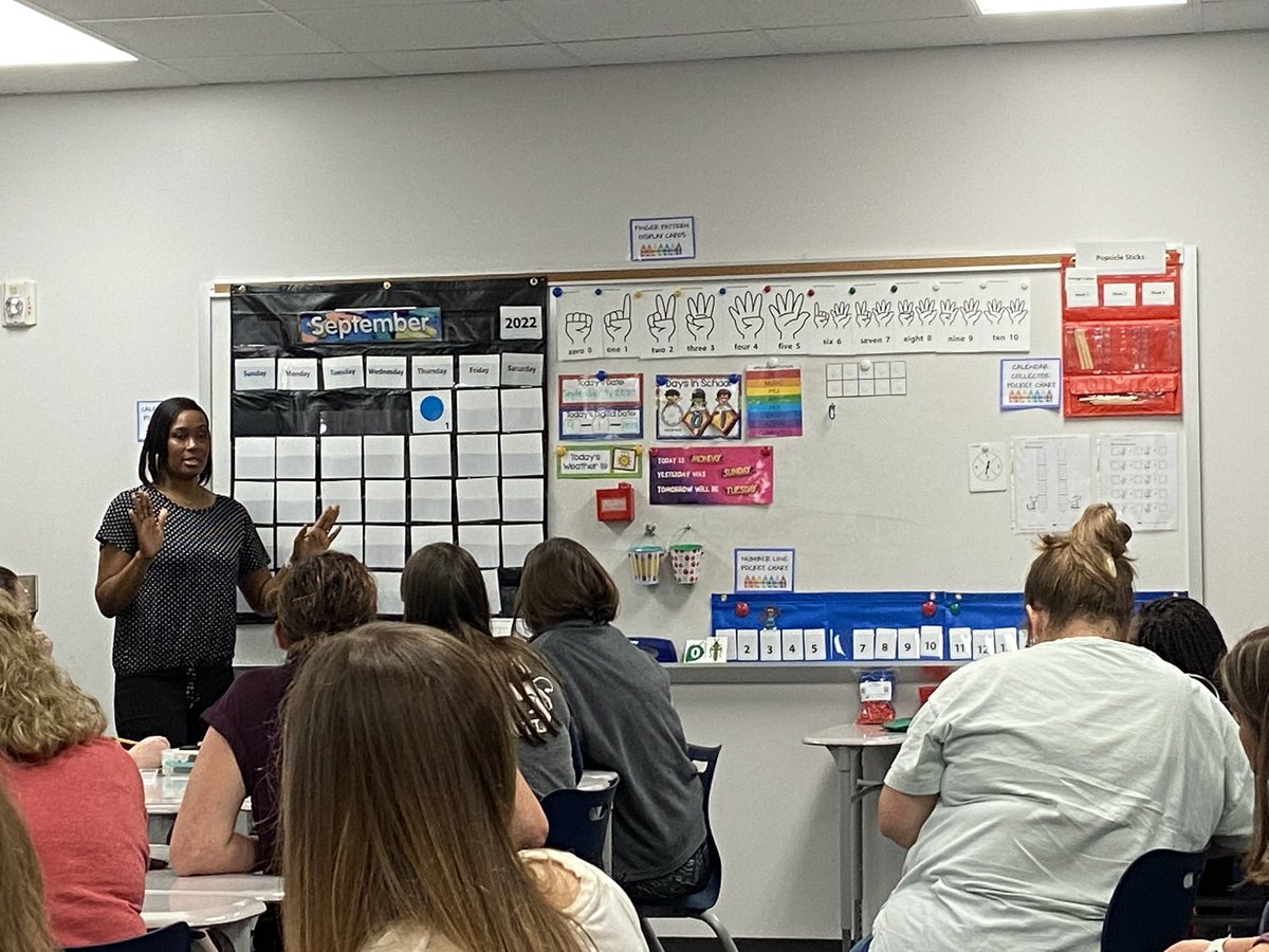 Bridgewater_FE's tweet photo. This set up is very inspiring for when I start Number Corner in my own classroom! I love that there are so many ways to engage the students! 🥰 @HumbleElemMath #NumberCornerWorks!! https://t.co/DbXmgcRP2S