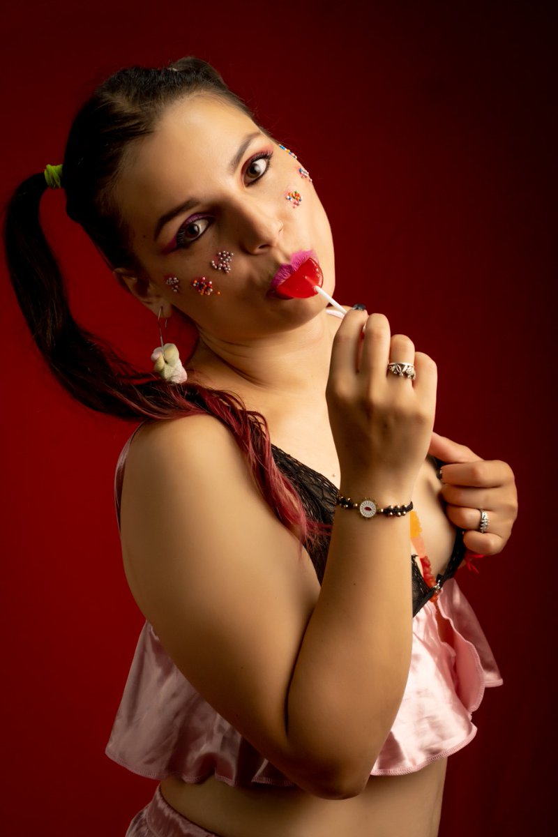 MeryJean_'s tweet photo. Un dulcesito?
https://t.co/SEUilOGjNT
#syripchat #stripchatlive #meryjean_ #sweetheart #latina https://t.co/vYQrBVoRWN