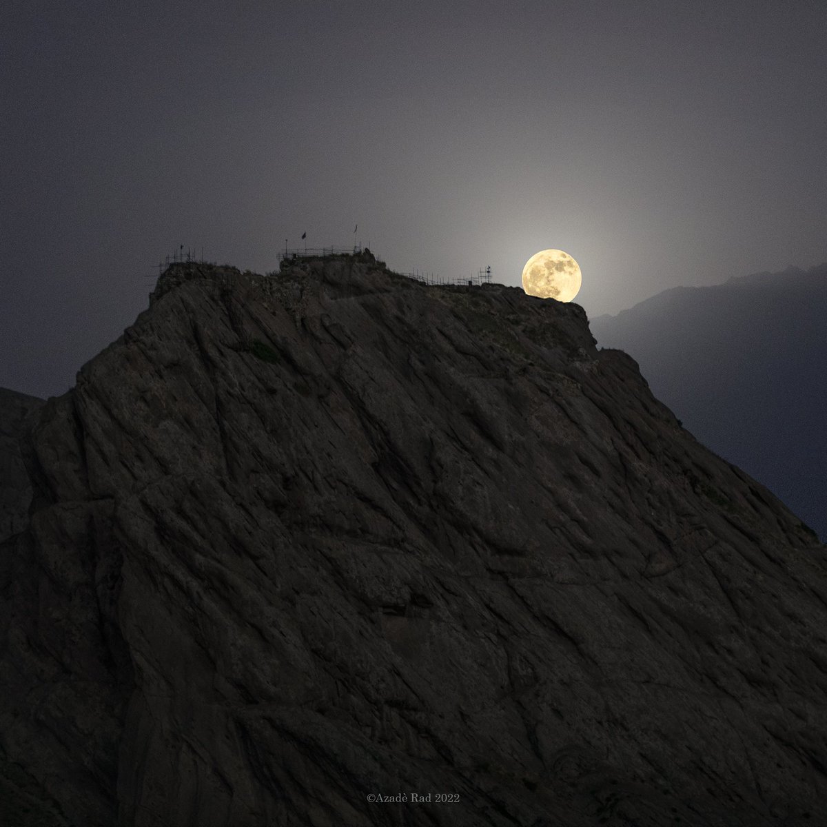 About Last Night's SuperMoon

.. Moon Over the Ruined Castle ..

Foreground: 15 Freams Stacked at 100 mm
Sky: 1 Frame at 100 mm
Moon: 1 Frame at 300 mm