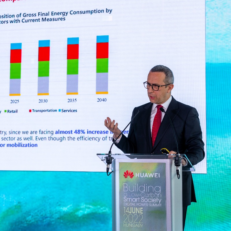 HuaweiEUNews's tweet photo. “We already have the technology, which will be followed by legal, market and energy trade regulations. It is not about changing solar targets, but creating a system and regulatory environment that allows the integration of existing technologies” - CEE&amp;N VP @rkedzia.
#Tech4Green https://t.co/UX12Qk7K0c