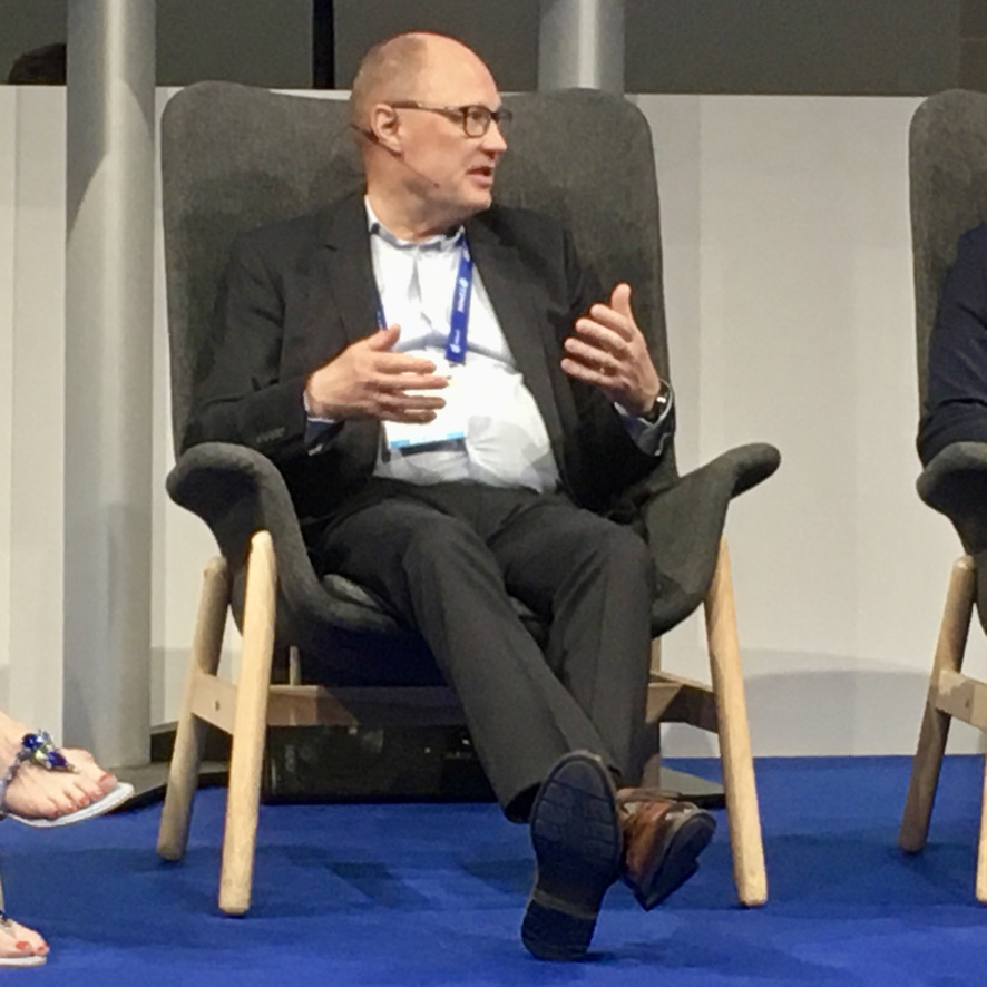 Navigil_FI's tweet photo. Active and Healthy Ageing – SUCCESS👏
The discussion was interesting with fresh insights. 
Matti Räty, CEO Navigil, gave an in-depth presentation
 of Navigils game changing 580 wellness wristwatch &amp; Service.
#ShareAndCare #Navigil #HIMSS22 https://t.co/GPNLl5JD6h