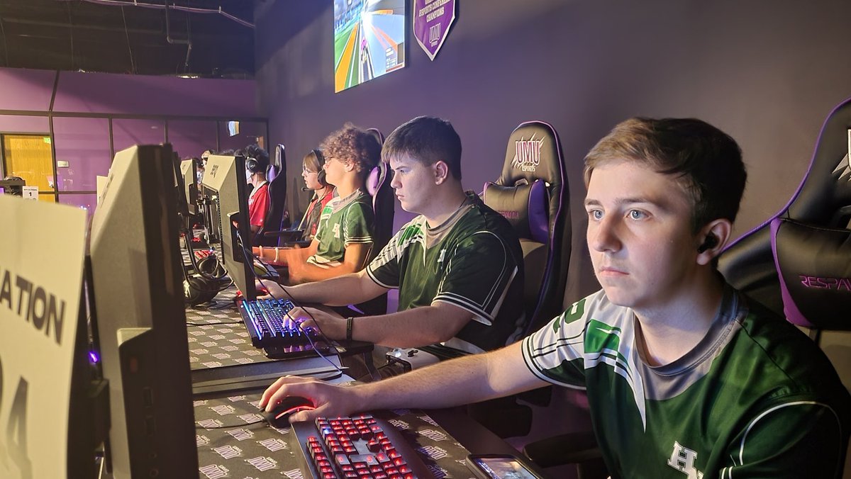 HneSports's tweet photo. Just a few days away until #ESPORTS STATES! HN will be playing Rocket League this Saturday and Sunday at #AkronUniversity, please come down and watch! @ZipsEsports @esports_ohio @NamerAthletics @HNGreenwave https://t.co/DxhMvj5Ykj