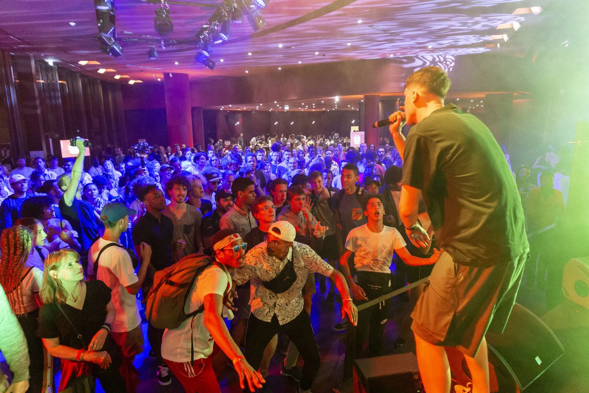 quaibranly's tweet photo. #HipHopCollections

🔥 Le festival #HipHopCollections est de retour !

🎧 Le 3 juillet prochain, en ouverture de #JardinDÉté2022, une nouvelle team de DJs vient faire vibrer la scène du Théâtre de verdure !

👉 Line-up et programmation complète : https://t.co/3WXN73MtgC

#Gratuit https://t.co/9xYZpKbPl2
