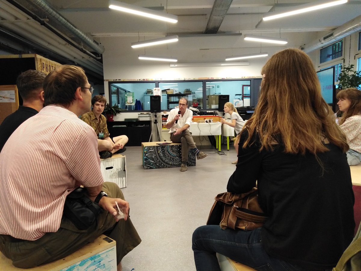 La #BricoleBuissonnière se poursuit avec une "table pas ronde" : "Pourquoi faire?"
<a href="/pointcarre_coop/">Coopérative Pointcarré</a> #spip <a href="/Pil_Paris/">Pôle Innovant Lycéen</a> <a href="/Inserm/">Inserm</a>