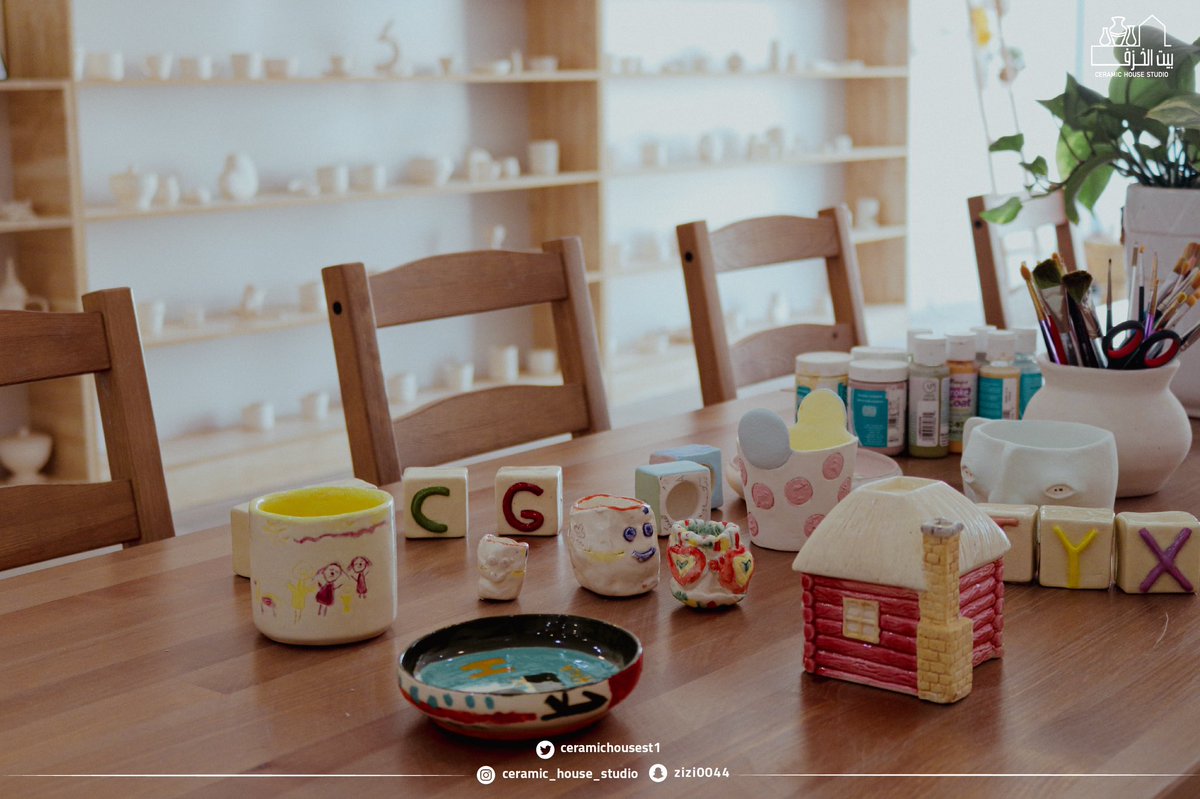 Ceramichousest1's tweet photo. بخاطرك تجرب شيء جديد؟
تصنع كوبك ب عجلة الخزف او التشكيل اليدوي ، ترسم وتلون على قطع الخزف بتصاميم رهيبه ، كل هذا وأكثر!🤩
مع استديو بيت الخزف نورونا 💛 !
#بيت_الخزف #الرياض #صنع_في_السعودية #كوب #ceramichouse #Riyadh #madeinsud https://t.co/xUrOevixL0