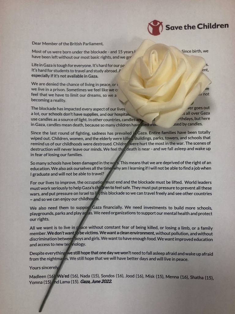 SaveUKNews's tweet photo. Roses are banned from entering or leaving #Gaza. Today marks 15 years of the blockade.

We’ve helped children from Gaza send a rose to MPs in the UK. Urging the Government to persuade Israel to take urgent steps to #LiftTheBlockade and end the occupation.

#StopTheWarOnChildren https://t.co/GbbgrzCbZN