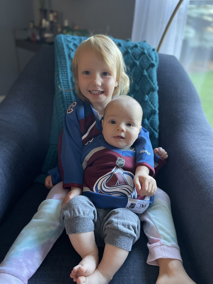 jlefsrud's tweet photo. #GoAvsGo #tinyfans #cupcrazy #StanleyCup https://t.co/Uhq8zBZH7o