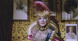 TognazziR's tweet photo. @Stefanialove_of @vladiluxuria @SimonettaIzzo Madame Royale cult movie di Vittorio Caprioli del 1970. Ugo #iconagay https://t.co/p82JnQIvXf
