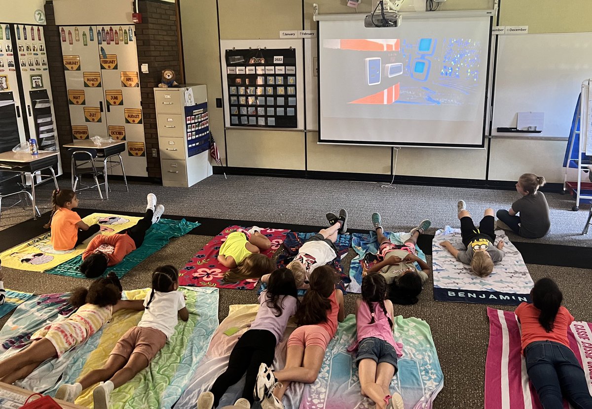 CRAS_cina's tweet photo. V is for Video Day! Watching a class favorite “Cloudy With a Chance of Meatballs” for our #ABCcountdown to summer!🍝☁️ https://t.co/qPZanb0o8D
