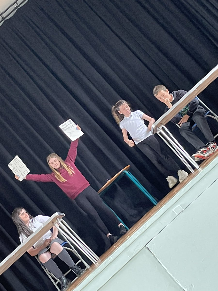 Over the last few weeks we have been working very hard on creating our scripted dramas 🎭 Today, we performed them on the stage to the rest of the class 🥰 The performances were super ☺️3/4
