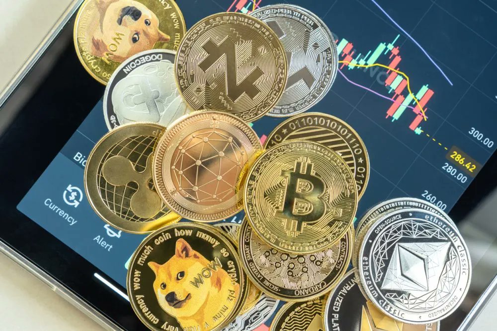 Dealerscope's tweet image. Are you still confused about crypto currency? Read our Crypto Corner article to learn about blockchain, NFTs, and cryptocurrency fundamentals: buff.ly/3NT4RiI #cryptocurrency #NFT #blockchain #retailnews #onlinecurrency #onlineshopping
