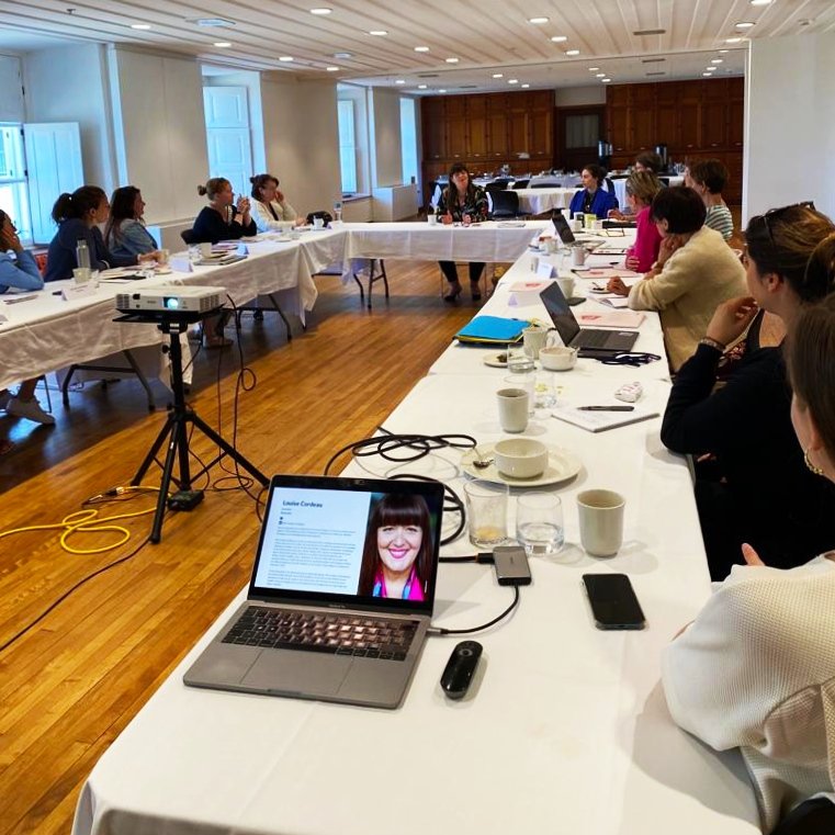 ofqj_france's tweet photo. Aujourd'hui au programme de la délégation "Elles osent en #GrandEst" une rencontre avec Louise Cordeau, présidente du @CSF_femmes sur les enjeux de l'#égalité #droits #femmes https://t.co/YXrXIV5Tkv